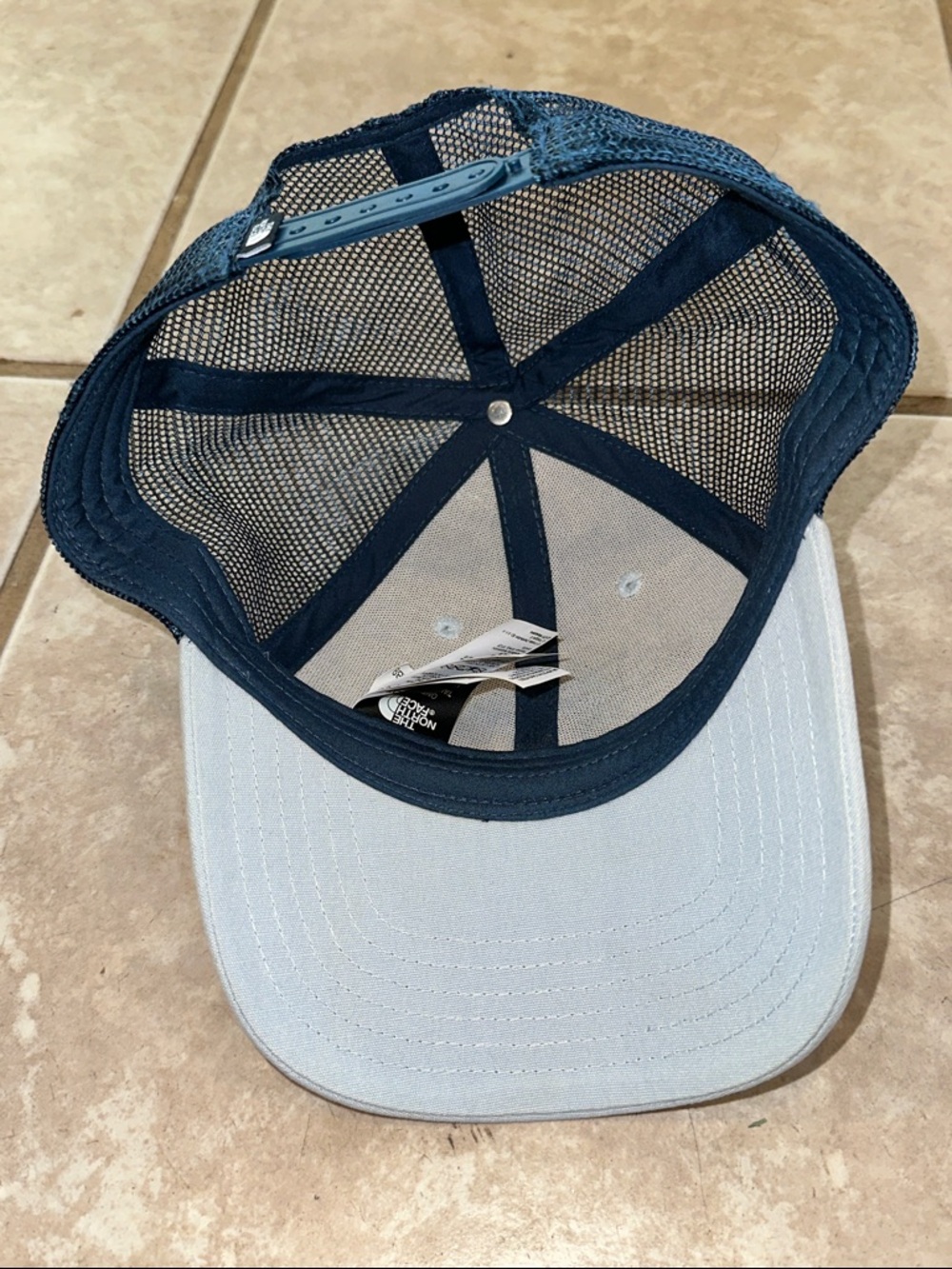 The North Face light blue & Navy Bear Landscape Trucker Hat - Picture 5 of 7